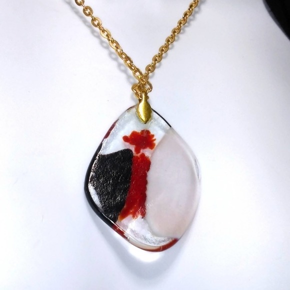STUNNING Red Black Handmade Fused Glass PENDANT NECKLACE on Gold Chain - Picture 7 of 8